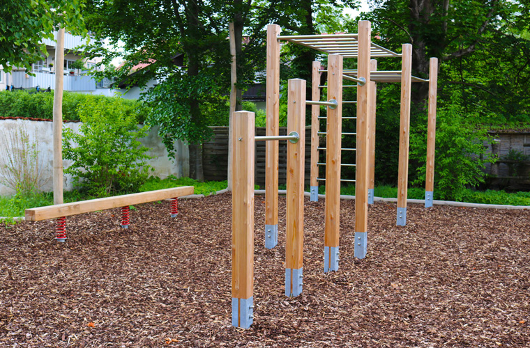 KristallTurm Calisthenics Anlage Holz Vitalzentrum Bad Tölz