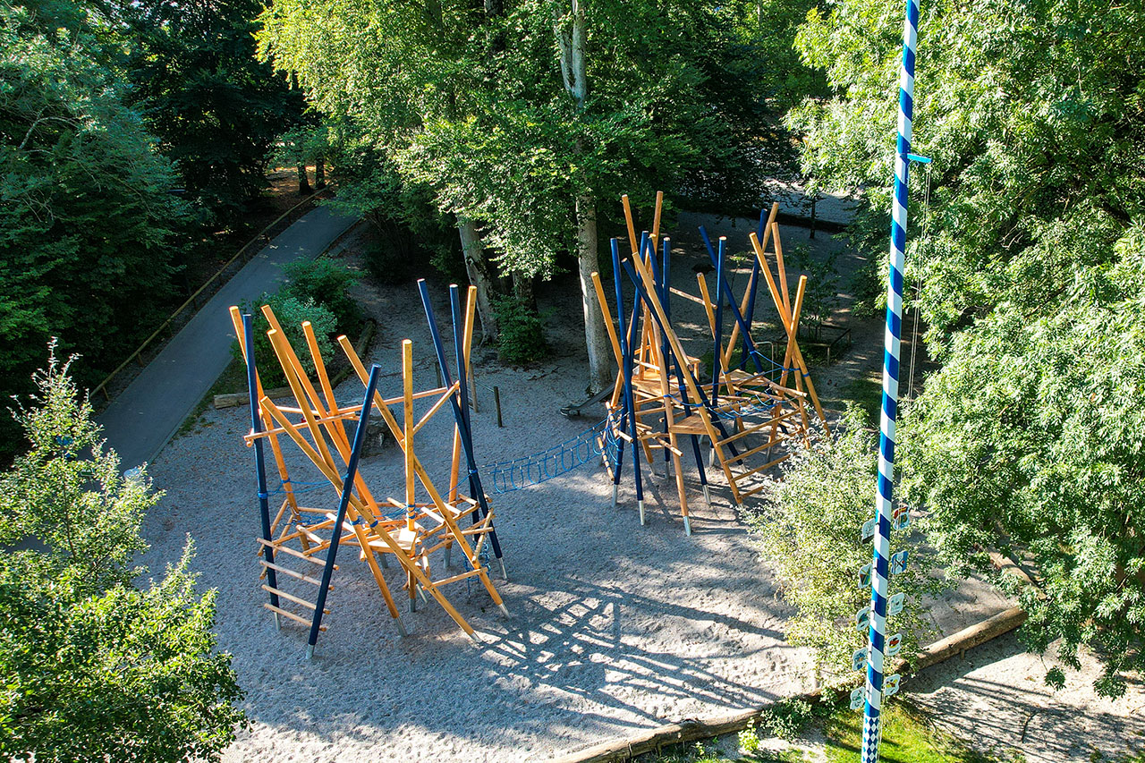 KristallTurm Klettergerüst Stangenwald