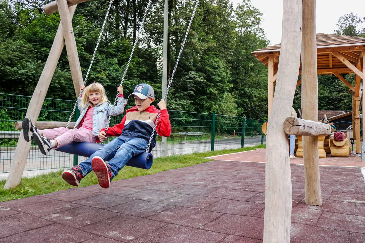 Schaukeln F r Ihren Spielplatz KristallTurm 