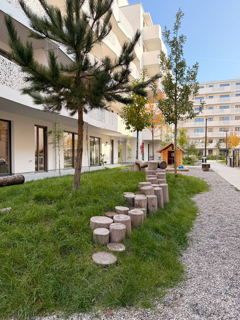 KristallTurm Spielplatz für neue Wohnanlage OPUS. G in Geretsried