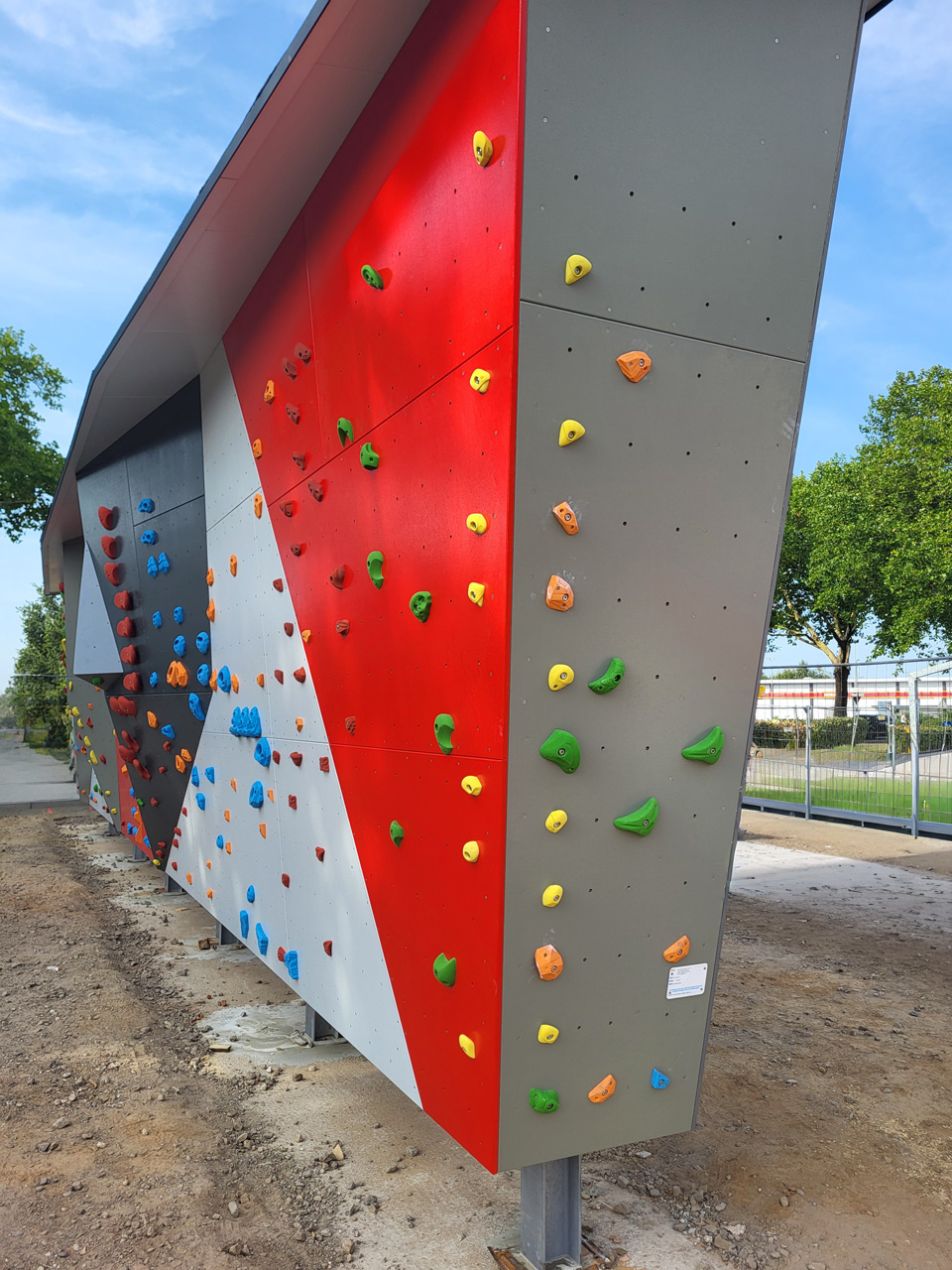 Boulderwand Elsdorf (c) Tim Mayer