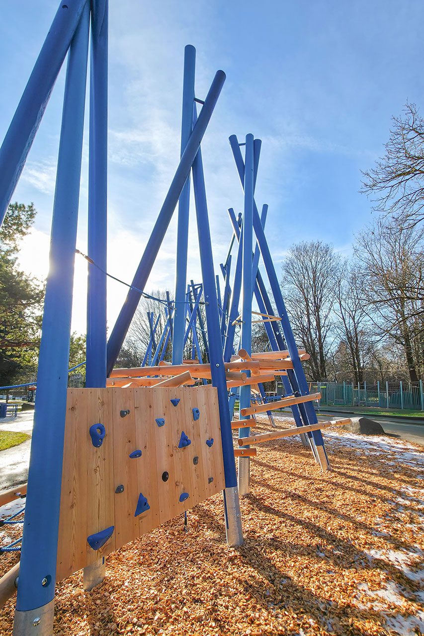 KristallTurm Stangenwald Klettergerüst Weißenseepark München