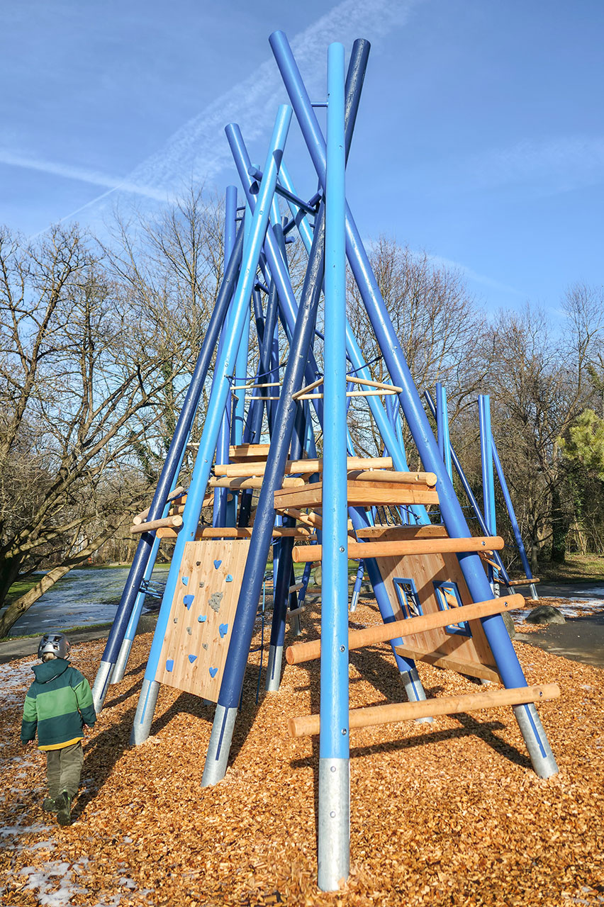 KristallTurm Klettergerüst Stangenwald Weißenseepark München